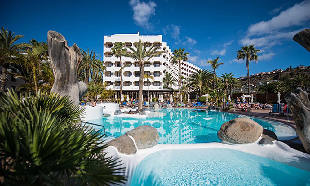 Why Seafront Hotels Are the Best Place to Stay
